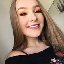 Olivia Dyer's Instagram, Twitter & Facebook