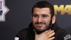 В поединке против немца адама дайнеса все решилось в десятом раунде. Artur Beterbiev Esli Mne Organizuyut Boj V Mma Poproshu Habiba Pomoch