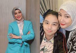 Engku aleesya di'lahirkan 11.40 pagi tadi selamat dalam dakapan kedua ibu bapa'nya. Video Engku Aleesya Belum Izinkan Erra Fazira Berumah Tangga Ayah Nak Kahwin Biarkan Tapi Mama Tak Perlu Hiburan Mstar