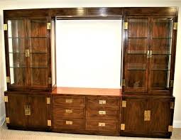The walls are painted in farrow & ball's clunch, and the ceiling is in the company's pitch blue. Henredon Campaign Style Oak Long Dresser Or Credenza Dressers Armoires Home Living Delage Com Br