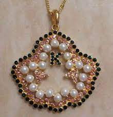 Aka 20 Pearl Ivy Leaf Necklace Believe Accessories Inc Alpha Kappa Alpha Necklace Aka Sorority Sorority Christmas Gift