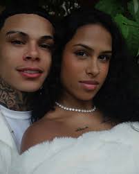 Photo by Julia Sousa (@pretinharara_) · April 6, 2025