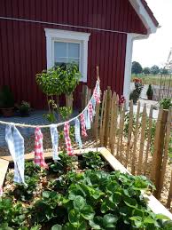 Kleine Lotta Unser Schwedenhaus Markisen Fur Die Pergola Gartenhaus Bauen Kleine Lotta Schwedenhaus
