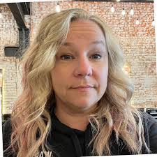 Michelle Detwiler's Instagram, Twitter & Facebook