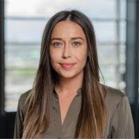 Hannah Meade's Instagram, Twitter & Facebook