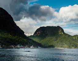 There are two samoas—the independent state of samoa, known simply as samoa, which is the subject of this article, and american samoa. A Place In The U S With No Covid 19 Look To American Samoa The New York Times