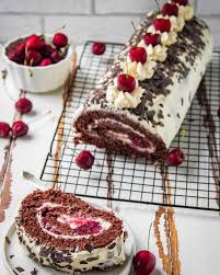 Buche De Noel Facon Foret Noire Au Thermomix Recette Thermomix Recette Buche De Noel Recette Dessert Noel Biscuit De Noel