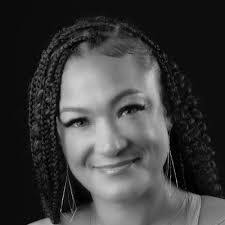 Isela Cuellar's Instagram, Twitter & Facebook