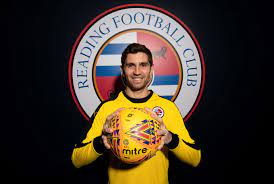 Martínez started his youth football career with charruitas and joined nacional later. Emiliano Martinez Signs Loan Move To The Madejski News Reading Fc