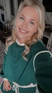 Amber Whipkey's Instagram, Twitter & Facebook