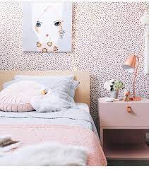 Kamar tidur minimalis menjadi salah satu jenis tempat tidur yang paling digemari orang dewasa karena modelnya tidak ribet dan tidak terlalu membutuhkan perawatan yang sulit. 17 Desain Dan Dekorasi Kamar Tidur Perempuan Remaja Dewasa Terbaru 2021 Dekor Rumah
