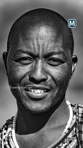 ആഫ്രിക്കന്‍ കാട്ടാനയ്ക്കും പാപ്പാനോ..?