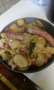 Potee De Choux Vert Frise Aux Saucisses De Toulouse Recette Recette Potee Potee De Choux Vert