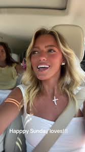 Mary Beth McLaughlin (@marybethmcllll)