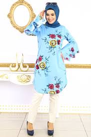 Modanoiva Desenli Tesettur Tunik Modelleri Moda Tesettur Giyim Tunik Moda Stilleri Moda Tasarimcilari