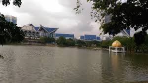 Shah alam lake gardens is one of the favorite retreats of the residents in the vicinity in the evenings and during the weekends. Shah Alam Lake Garden Picture Of Shah Alam Lake Garden Tripadvisor