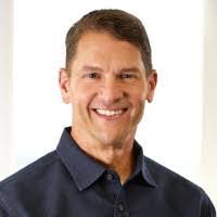 Glenn Leary's Instagram, Twitter & Facebook