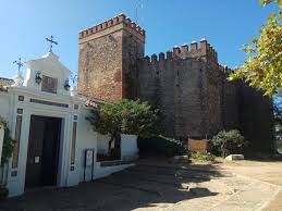 El castillo, por supuesto, pero cortegana tiene mucho más que ofrecer. Que Ver Hacer Y Donde Alojarse En Cortegana Lanzate A Viajar