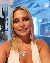 Después de hermosos momentos vividos los invito a cantar en mis nuevos  eventos de Karaoke...sigan está página y empezarán a ver todos los lugares  donde voy a estar !! PROXIMO SHOW 03/04/25