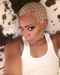 Coiffure africaine music remix from meiwey. Coupe Courte Femme Afro Afrodelicious Salon Nappy