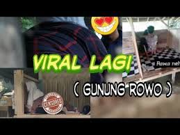 Download lagu gunung rowo bergoyang mp3 & video mp4 terbaru gratis. Viral Gunung Rowo Viral Gunung Rowo Viral Video Gunung Rowo Bergoyang Sepasang Remaja Terekam Kamera Sedang Begituan Di Tempat Umum Joglosemar News Video Viral Gunung Rowo Bergoyang Ya Ini Adalah Salah