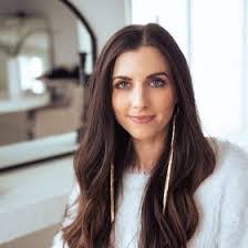 Caitlin Ruth's Instagram, Twitter & Facebook