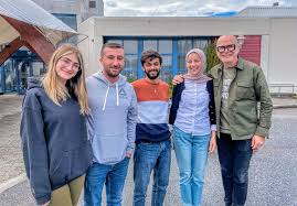 Det å bombe folk skaper ikkje fred eller forståing. Det skaper berre meir  vald