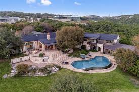 Andy Roddick And Brooklyn Decker Finally Sell The Dreamy Austin Home They Decked Out In Style Cottages Gardens Shop for andy roddick cologne.