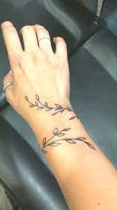 Tattoo Cool Tattoo Ideas Tattoo Design Cat Tattoo Flower Tattoo Wrist Tattoo Arm Tattoos For Women Wrist Tattoos For Women Tattoos