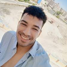 كل عيد حب وانتي حبي الوحيد الذي...