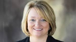 Illinois College softball splits doubleheader against Central