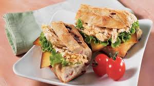 Sandwich Au Poulet Roti Et Aux Canneberges Recipe Soft Foods Diet Soft Foods To Eat Diverticulitis Diet