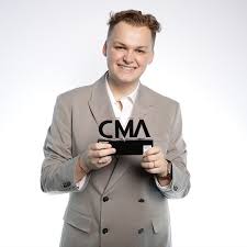 In the holiday spirit a little extra this week 🎅🏼