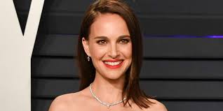 Natalie portman father was an israeli and her mother was an american. Natalie Portman Bio Age Husband Net Worth And Movies
