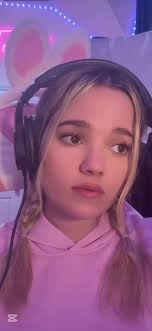 Discovering the Next Top Female Rappers