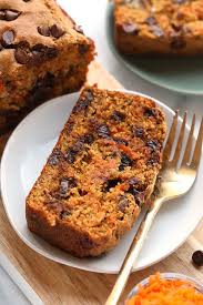 Looking For A Delicious Veggie Packed Bread To Make This Healthy Chocolate Chip Carrot Cake Loaf Is Healthy Chocolate Chip Carrot Cake Loaf Healthy Chocolate