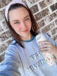 Jennifer Niemur ran a marathon in Antarctica and a bracelet went along.  #Jennifer Niemur