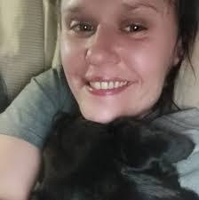 Ellen Alger's Instagram, Twitter & Facebook