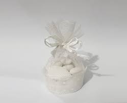 Se state cercando le bomboniere per il vostro 50° anniversario basta navigare sul sito: Bomboniera Matrimonio Brandani Mini Lanterna Batticuore Avorio Metal Display 6x6x11h 54255 Bomboniere Dolci Emozioni