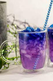 This Variation Is A Beautiful Color Changing Cocktail This Galaxy Moscow Mule Is A Combination Butterfly Pea Flower Tea Galaxy Drink Recipe Butterfly Pea Tea