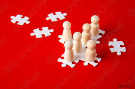 Adults can get in on the fun, too. Figuras De Madera En Puzzles Sobre Fondo Rojo Como S Foto De Stock Crushpixel