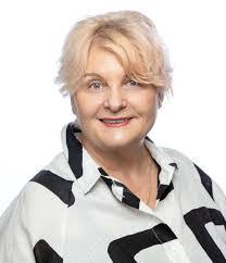 Judith Breslin's Instagram, Twitter & Facebook