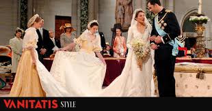 Compra este artículo, los importante: Radiografia Del Vestido De Novia De Letizia 15 Anos Despues 15 Expertos Se Mojan