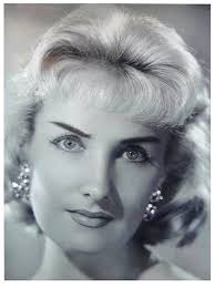 SILVIA LEGRAND en 1960, año en que filmó "El bote, el río y la gente"  (Rubén Cavallotti) SILVIA LEGRAND filmó 16 películas. Las más notables de  ellas fueron “Hay que educar a