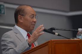 Tan sri dato azman hashim, malaysian bank executive. Entrepreneurial Talk Tan Sri Dato Azman Hashim Shares Valuable Insights
