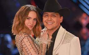 Nodal y belinda juntos otra vez, se van a punta cana a celebrar el cumple de la cantante pic.twitter.com/bp6ujctfiq. Belinda Y Christian Nodal Cantan Juntos En La Voz Video