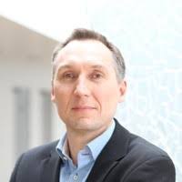 60+ perfiles de «Thomas Laub»