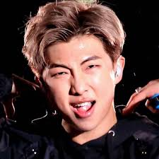 Mac Jung's Instagram, Twitter & Facebook