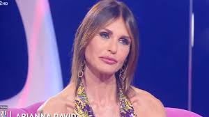 Arianna David: "Stalkerata da un uomo, mi sputava in faccia e una volta mi  ha puntato una pistola"