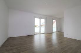 Aktuell 78 freie eigentumswohnungen in schierling und umgebung ✔ finde deine eigentumswohnung und ziehe schon bald in die eigenen vier wände. 3 Zimmer Wohnung Zu Vermieten Waldstrasse 42b 84069 Schierling Regensburg Kreis Mapio Net